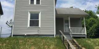 2 bedrooms house big yard Gallery 1