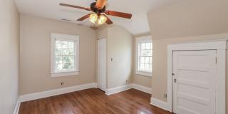 3 bed / 2 bath ~ Just minutes from CofC and MUSC Gallery 13