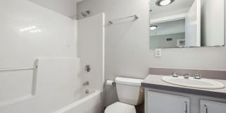 Charming 2 Bedroom-No Broker Fee Gallery 3