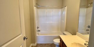 9146 Glen Cove Gallery 10