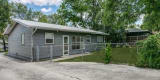 CONTEMPORARY HOME IN ALAMO HEIGHTS Gallery 29