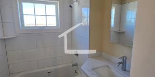 3-bed, 3-bath Townhouse in Brighton - 2 Parking Spots Incl! Gallery 11