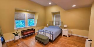 907 Webster St, NW #3 Gallery 32