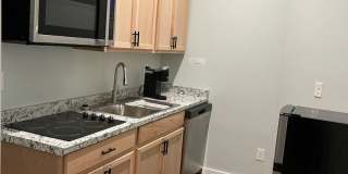 Room in 3 Bedroom Home at Oakcreek Dr Gallery 1