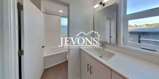 Luxury single-family home with inclusive water, sewer, and garbage Gallery 27