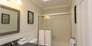 EPIC REA -Russian Hill Top Floor View 2 bed/2 bath condo w/ parking space & storage Gallery 14