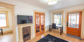 1208 East Barclay Court Gallery 7