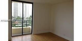 3300 NE 191st St Gallery 19