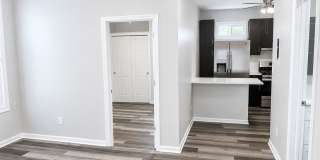 Brand New Luxury 3BR Top Floor Apartment | Washer/Dryer | Easy NYC Commute | Pet Friendly Gallery 10