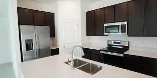 Single Family House Minutes to Davenport Posner Park Shopping Mall Gallery 9