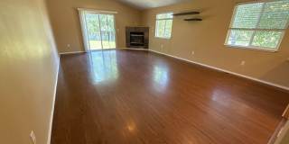 NE 3 Bdrm, 2 Bath, Gas Heat/Fireplace, Newer Carpet & Paint, Corner lot, Fenced Yard, DBL Garage Gallery 3