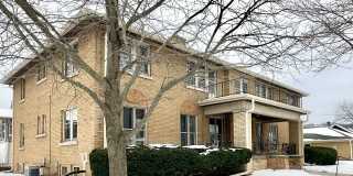 West Allis 2 BR 2 BA Gem Close to Downtown Gallery 1