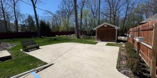 Charming 3-Bedroom Home with Spacious Backyard – Prime Location Gallery 25