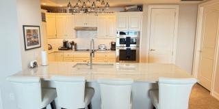 Seasonal/short term 3/2 renovated Ritz Carlton beauty with long water views Gallery 8