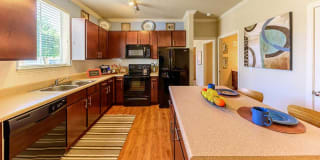 Parkway Grande Apartment Homes Gallery 5