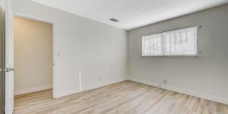 Single Story 4 bedroom home! Gallery 19