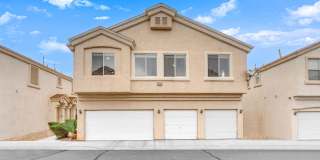 Charming 2 bedroom 2 bathroom townhome Gallery 1