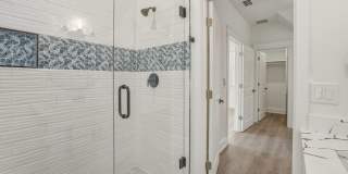 4056-1 Biltmore Avenue Gallery 17