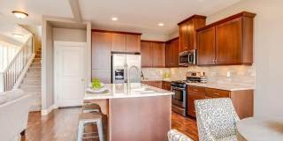 3 Bedroom + Flex Space in Central Location - Close to Old Mill! Gallery 9