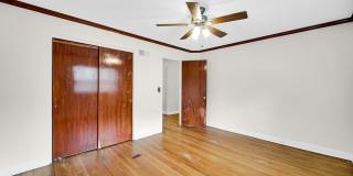 7248 N Ridge Boulevard Gallery 13