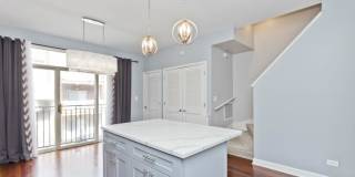 1332 N Burling Gallery 2