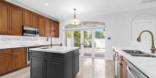 827 SE 2nd Ct Gallery 11