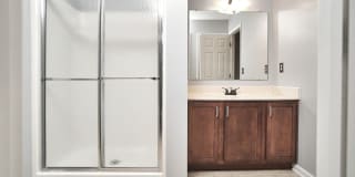 4BDRM, 3.5BA w/Fenced Yard in Sedona Woods! $2900/mo Gallery 68