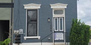 1205 Lee Street - 3 Gallery 19