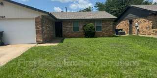 8613 East Parkridge Dr Gallery 1