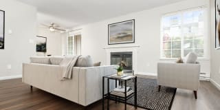 University Glen Gallery 1