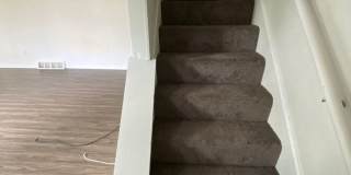 AVAILABLE AUGUST 2026 - 1 Bedroom Home w/ Spacious Living! Gallery 4