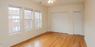 3521-29 1/2 N Broadway Gallery 1