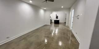 4647 Broadwick Street Gallery 5