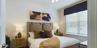 Aurora St. Leon Gallery 32