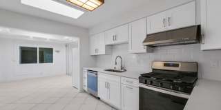 "Rare Single-Story Remodel: Modern 3BR End-Unit in University Park Gallery 15