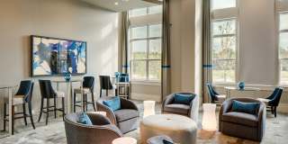 Azure Oxford Square Gallery 23
