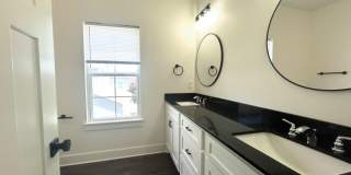1960 West Stone StreetUnit #2 Gallery 10