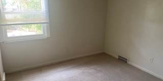 3 bedroom bungalow - $1200 Gallery 10