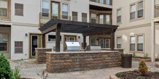 Uptown Lake Apartments Gallery 32