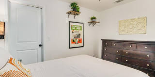 814 W Gonzalez St Gallery 15