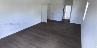 157 NE 27th Ter Gallery 26