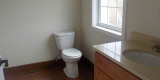 3 Bedroom, 3 1/2 Bathroom Townhouse on Easterly Parkway Gallery 4