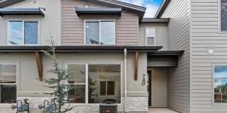 Brand New 3 Bed 2.5 Bath Townhouse With Many Amenities Gallery 1