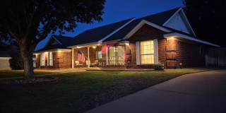 Spacious 4 bedroom home! Gallery 15