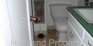 1033 NE B St Gallery 5