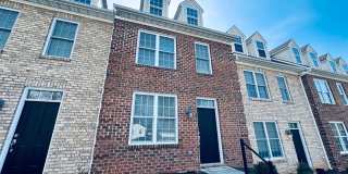 Newer Townhouse (Wiggington Place) Gallery 1