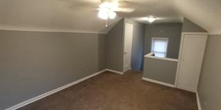 3 bed/1 bath bungalow - Now Available! Gallery 21