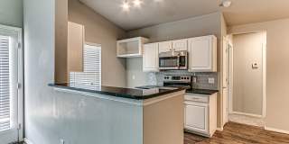 Beautiful Home in Edmond + Edmond Schools + 3 bedrooms Gallery 6