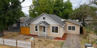 Charming Bungalow in South East Albany Gallery 1