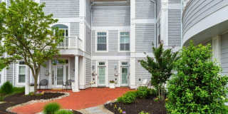 162 Main Street Gallery 1